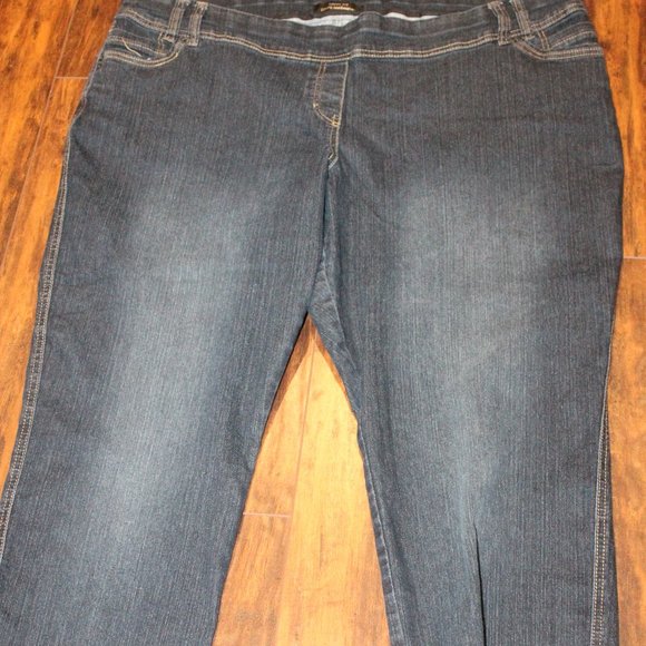 2/$40 🏷 Pennington Jean Capris - Picture 4 of 5